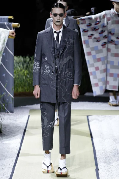 Look 1